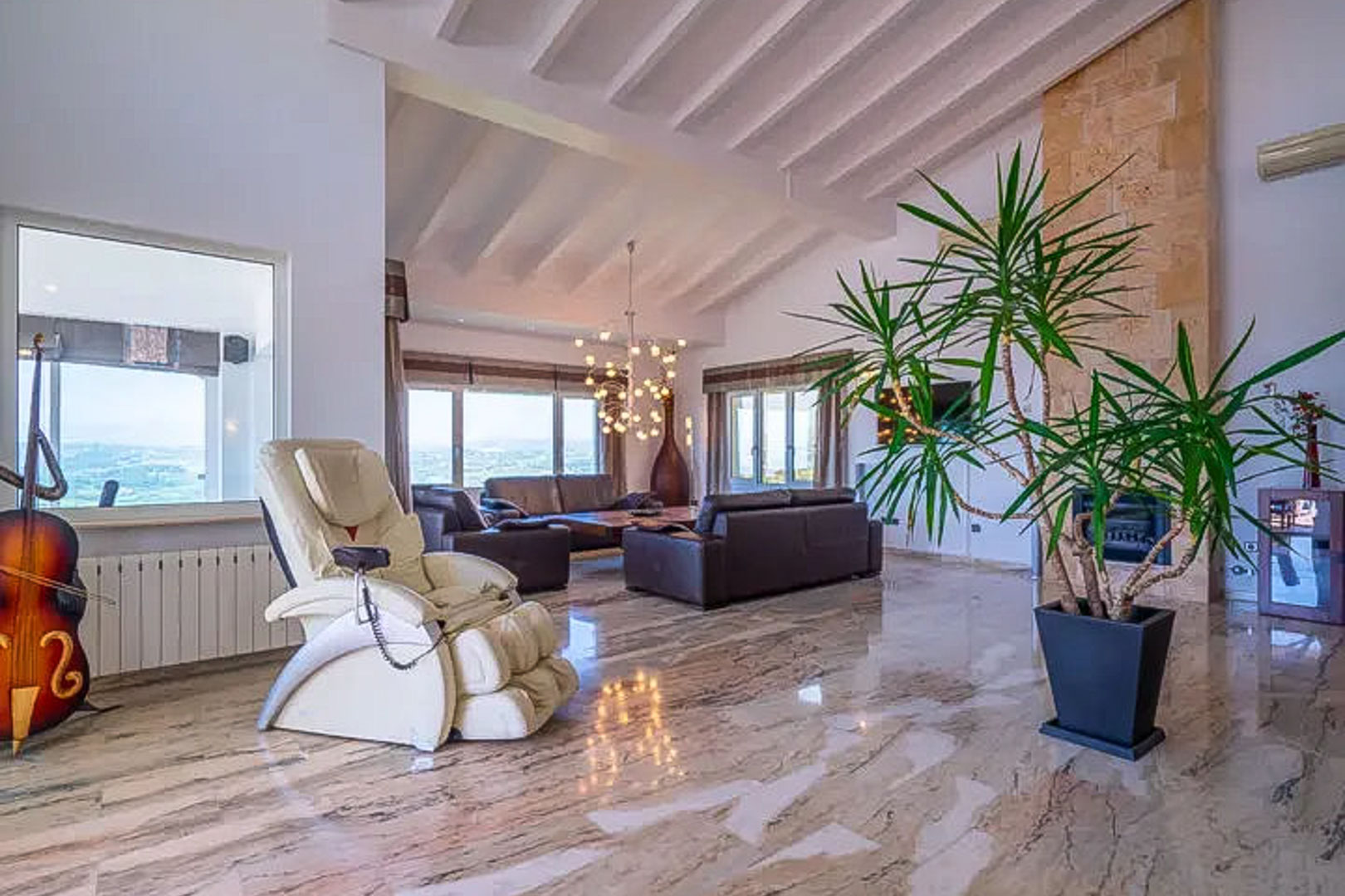 9001MOR-9 9001MOR Villa met zwembad en zeezicht te koop in Moraira.