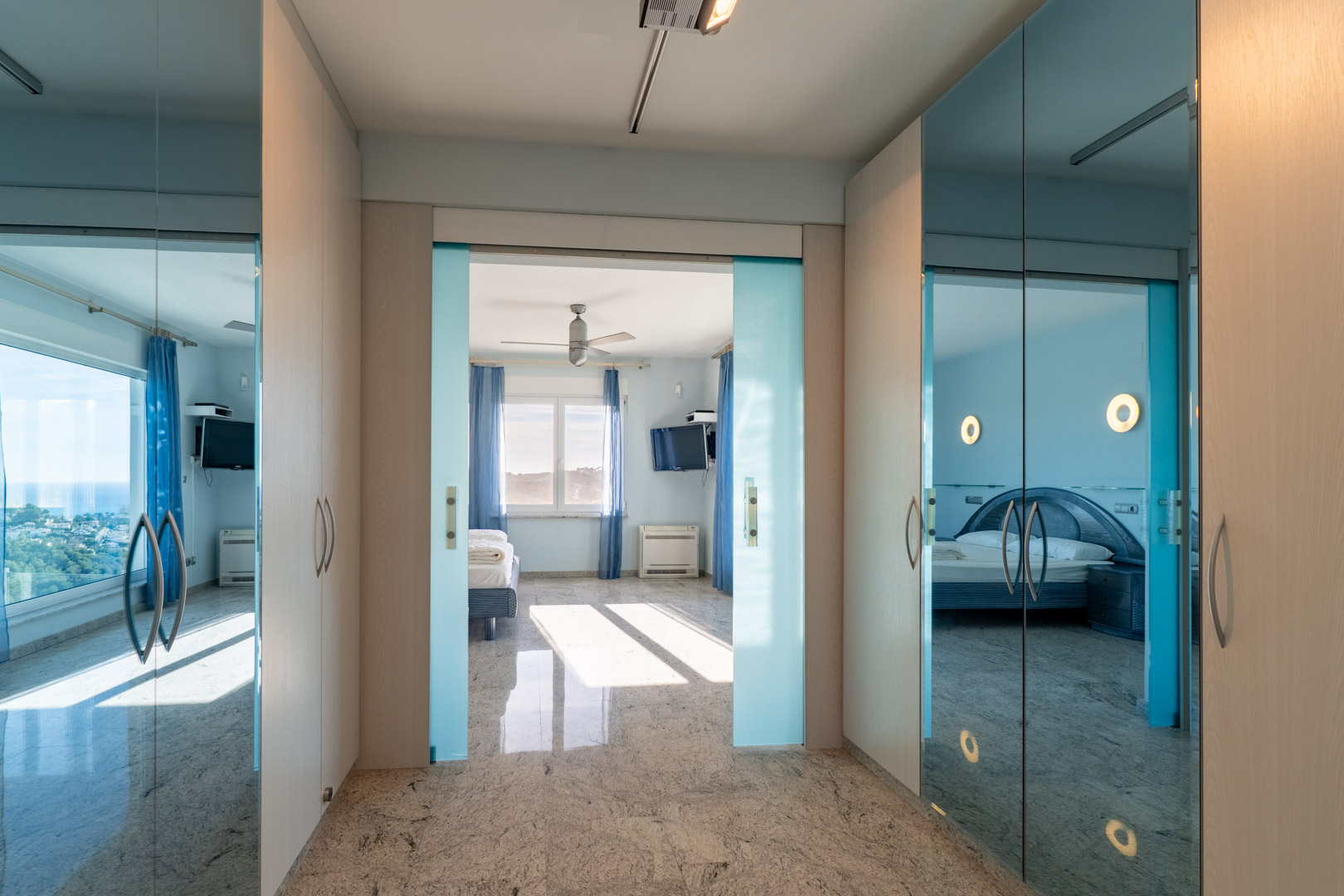 9005MOR-11 9005MOR Moderne villa met spectaculair zeezicht te koop in Moraira.