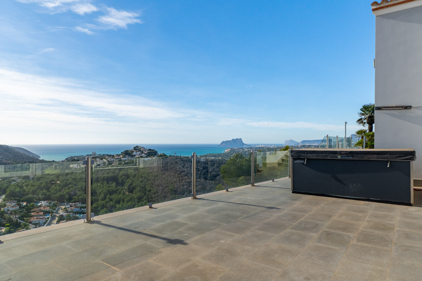 9005MOR-32 9005MOR Moderne villa met spectaculair zeezicht te koop in Moraira.