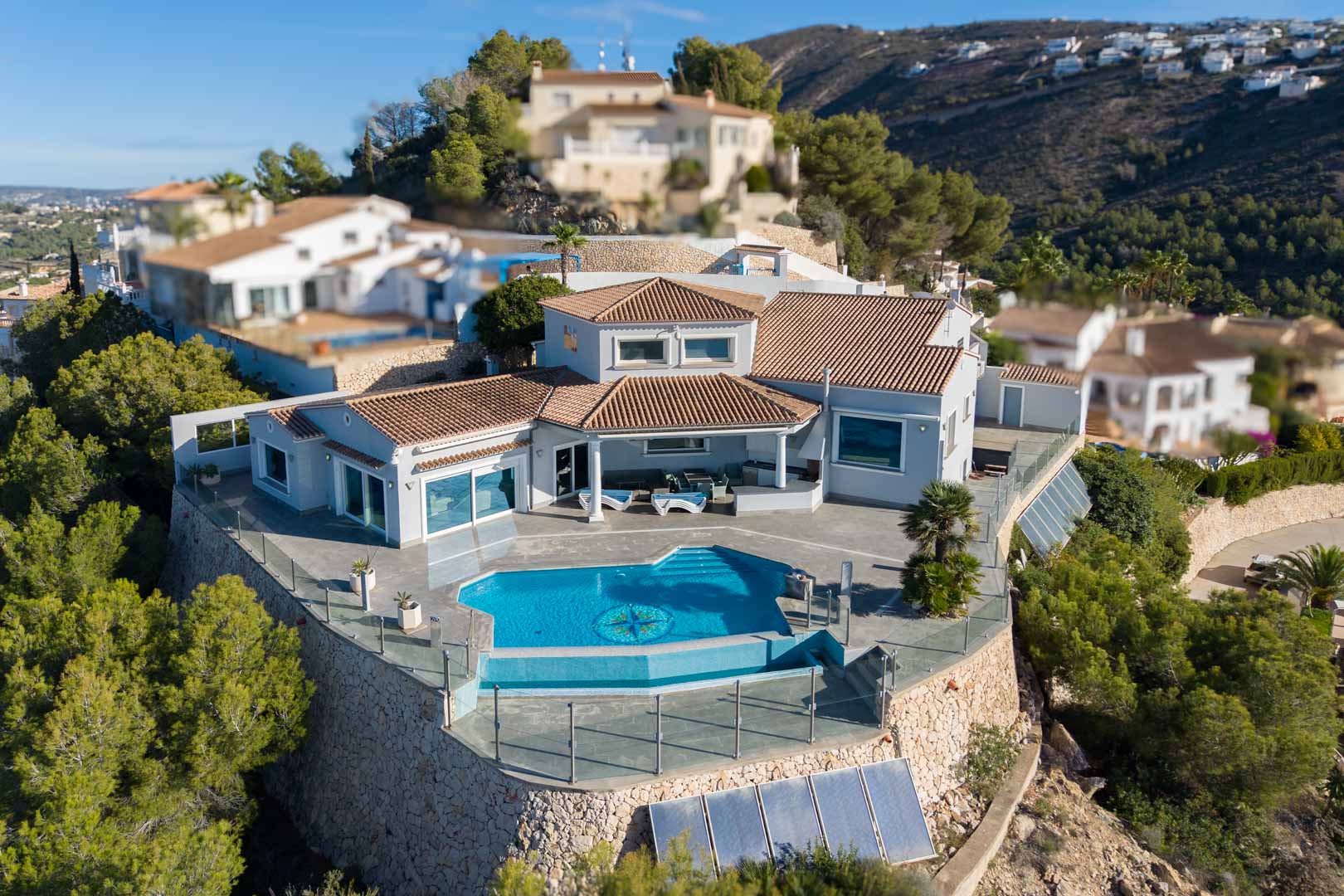 default 9005MOR Moderne villa met spectaculair zeezicht te koop in Moraira.