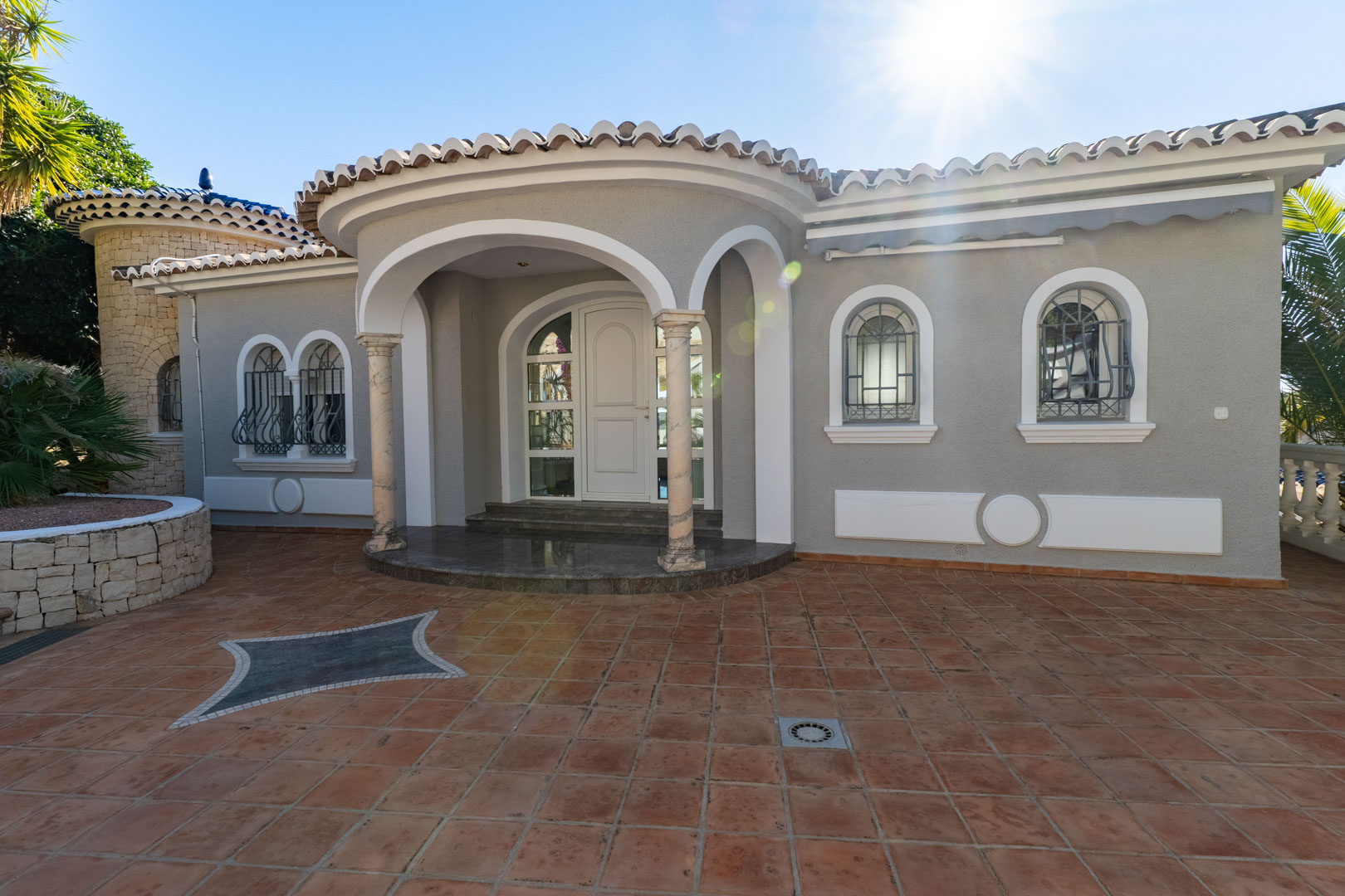 9006BEN Mediterrane villa met panoramisch uitzicht op zee te koop in Benissa.