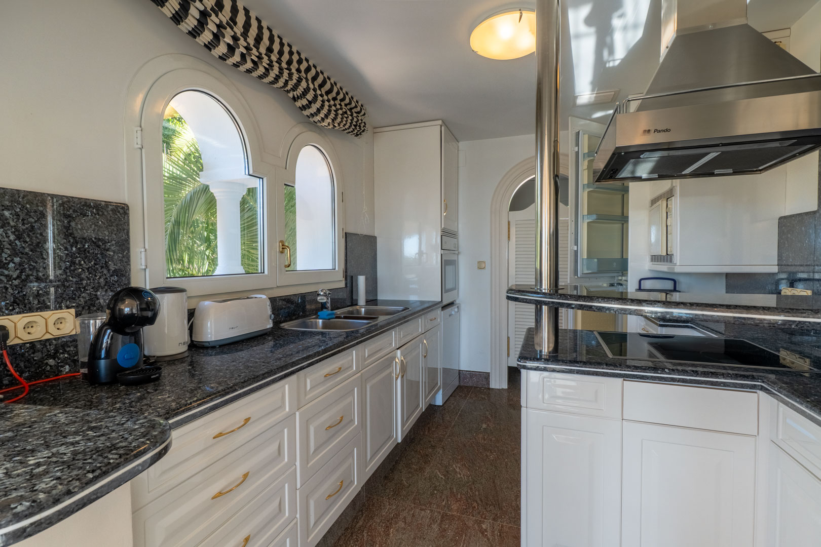9006BEN Mediterrane villa met panoramisch uitzicht op zee te koop in Benissa.