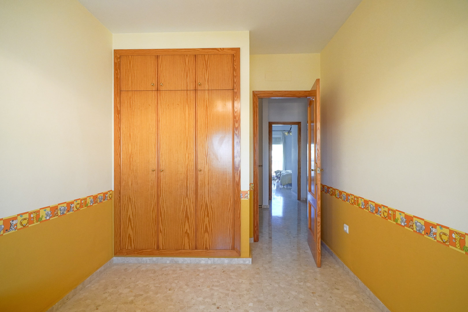 9008XAR Drie verdiepingen tellende halfvrijstaande woning te koop in La Xara.