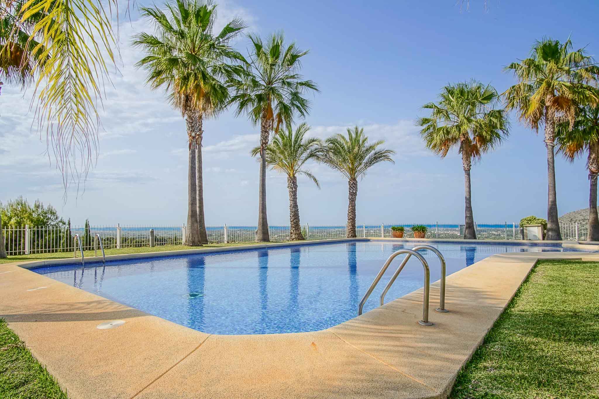 9010PED Appartement met panoramisch uitzicht op zee te koop in La Sella, Pedreguer.