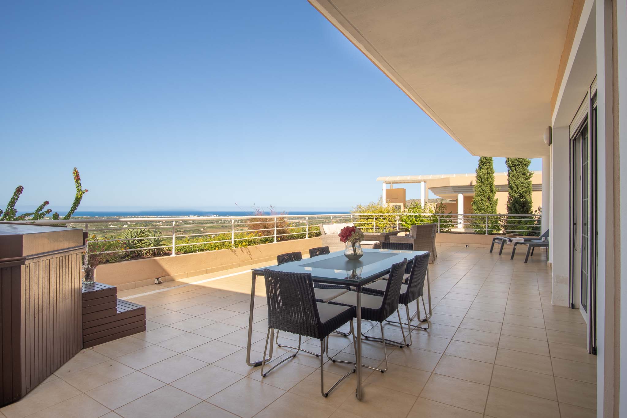 9010PED Appartement met panoramisch uitzicht op zee te koop in La Sella, Pedreguer.