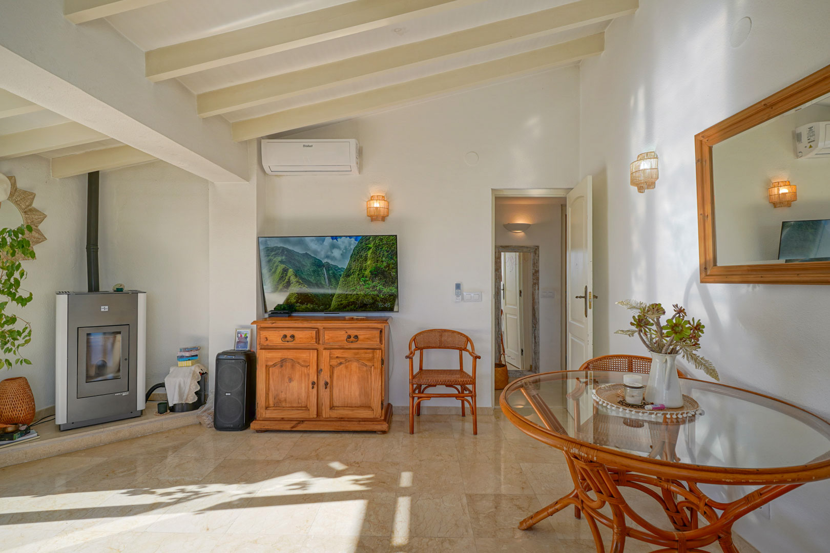 C3XY8323MOR Vrijstaande villa met zwembad en uitzicht op zee te koop in Moraira.