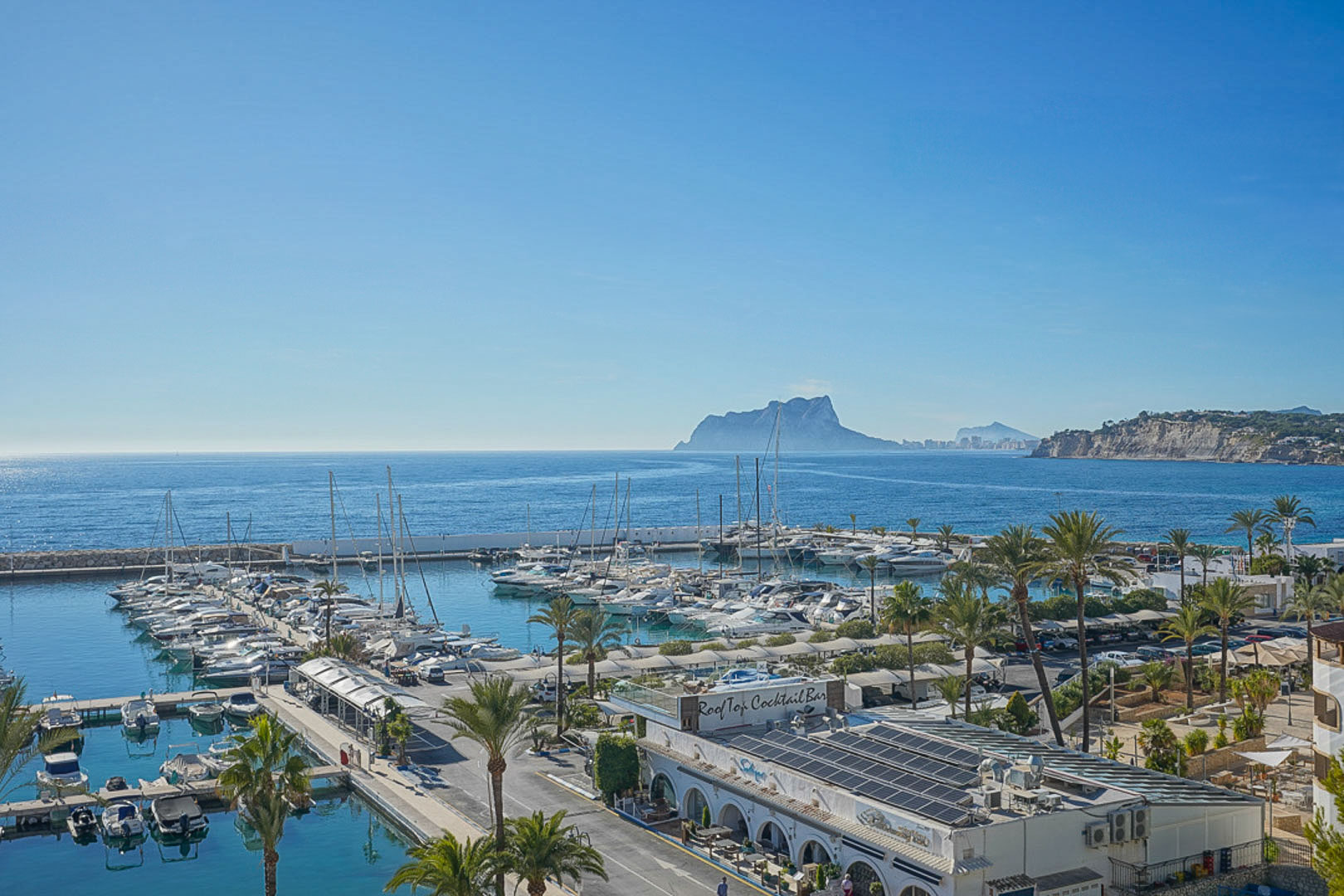 C3XY8323MOR Vrijstaande villa met zwembad en uitzicht op zee te koop in Moraira.
