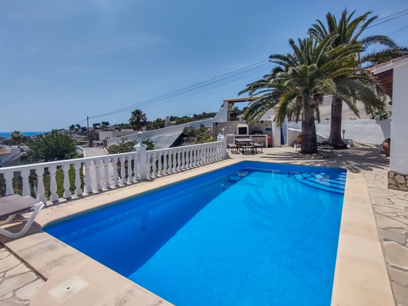 C3XY9003BEN Mediterrane villa met zeezicht te koop in Benissa.