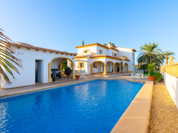 C3XY8350BEN Ruime villa te koop in Beniarbeig