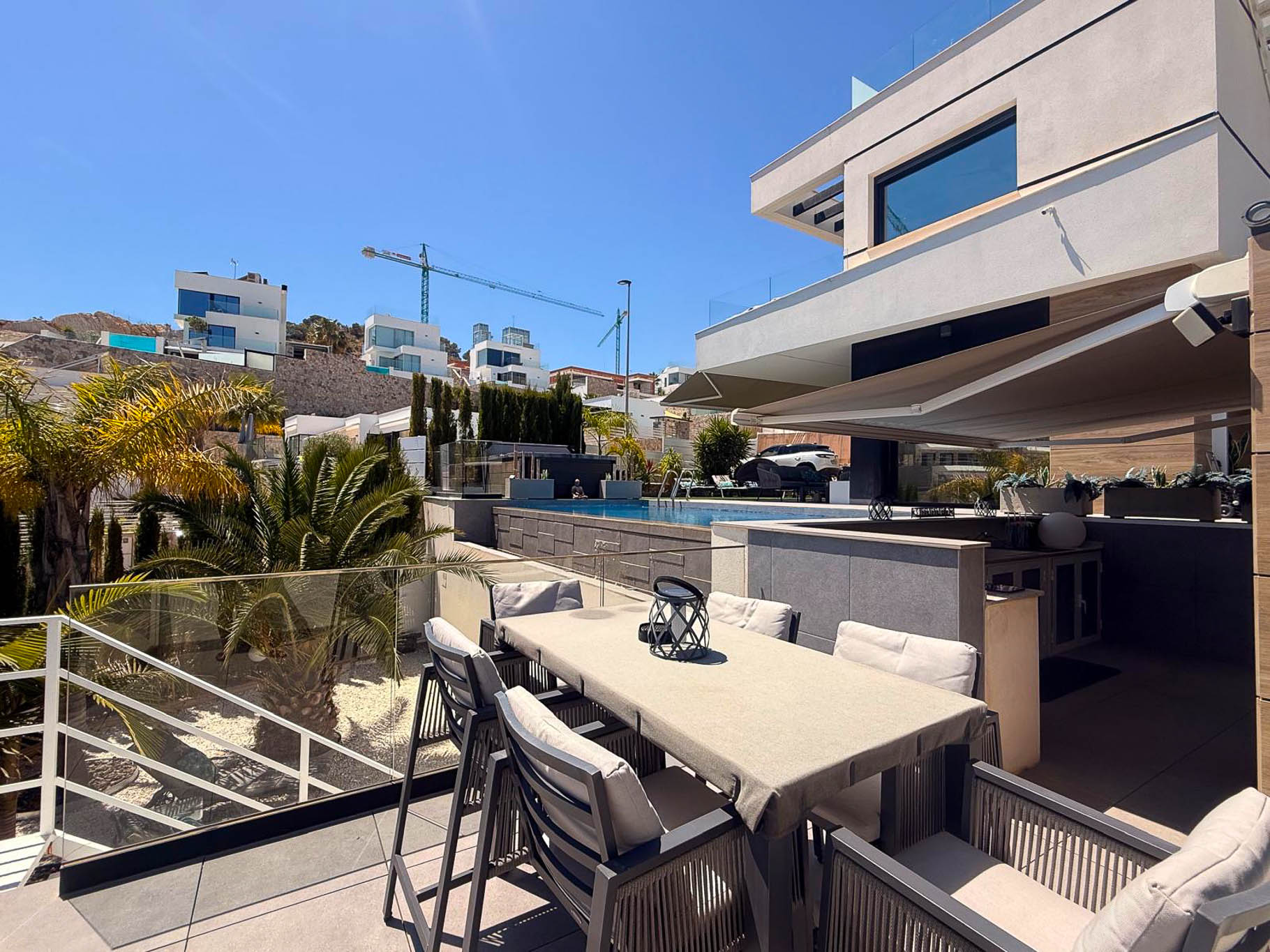 4696FIN_050 4664ALB Geschakelde woning te koop op 200 m van het strand in Albir