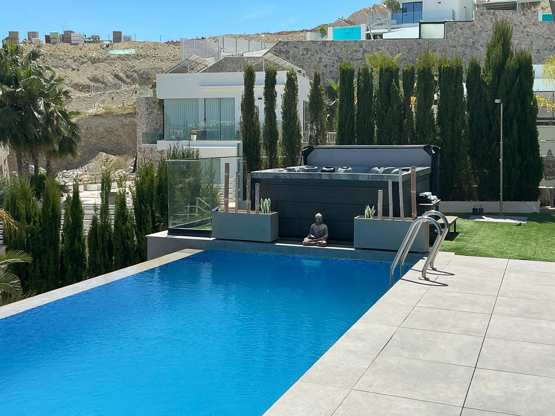 4696FIN_066 4664ALB Geschakelde woning te koop op 200 m van het strand in Albir